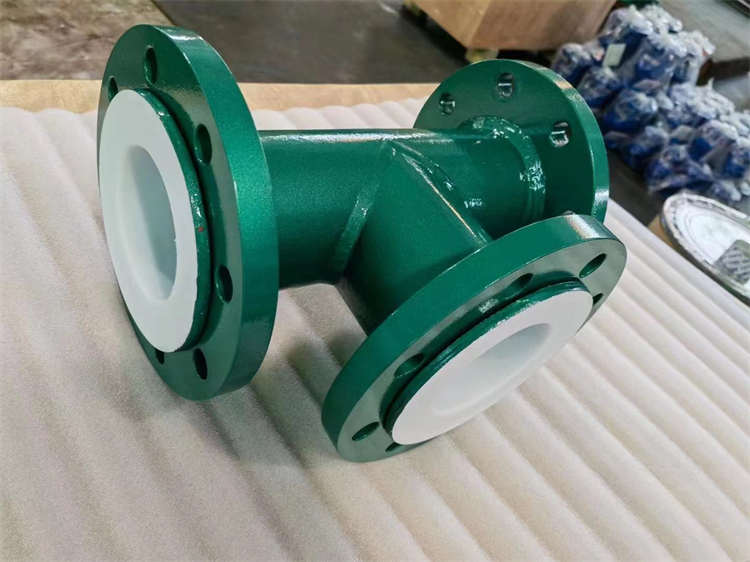 衬四氟三通